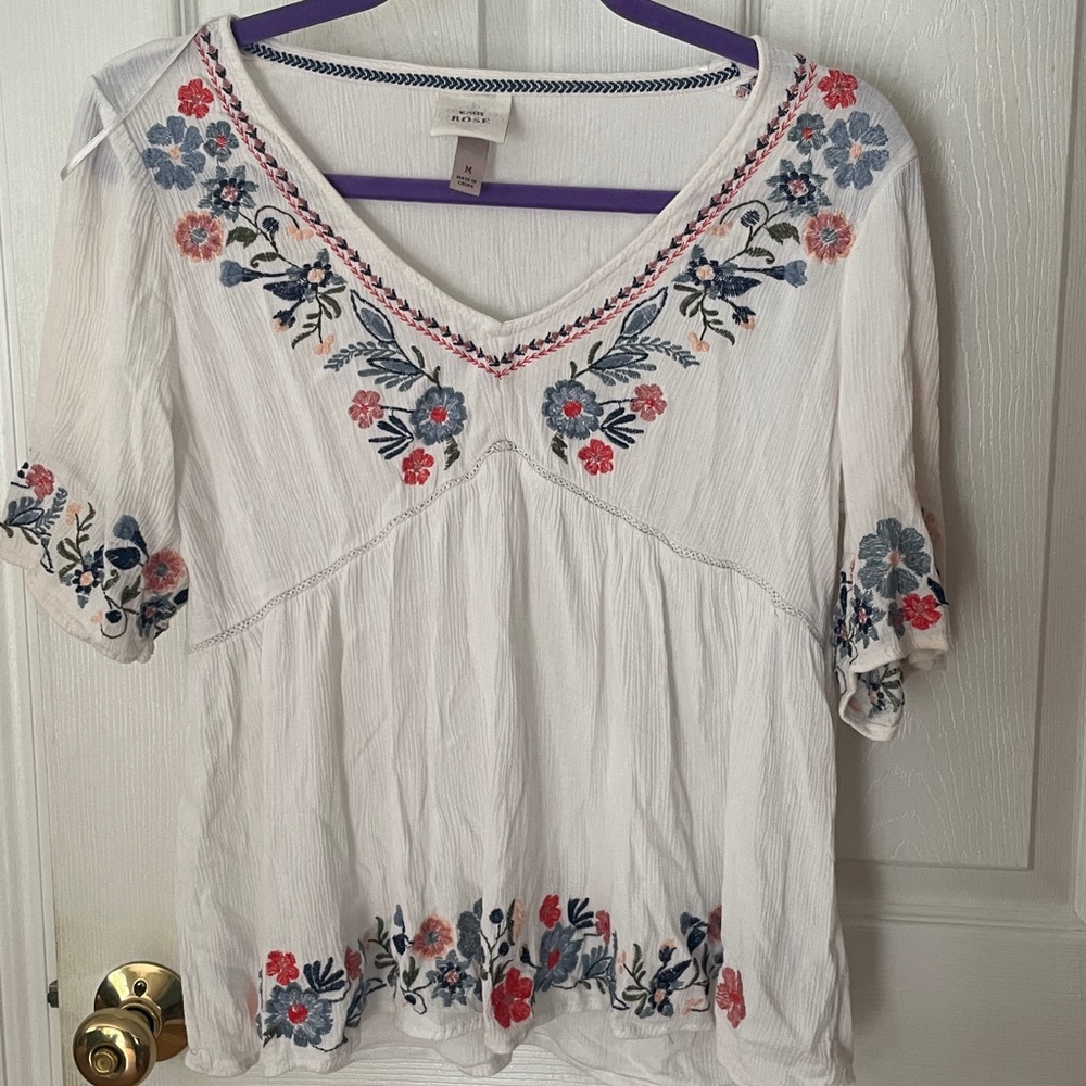 Knox Rose boho chic beautiful Embroidered Peasant Blouse
Prairie Festival